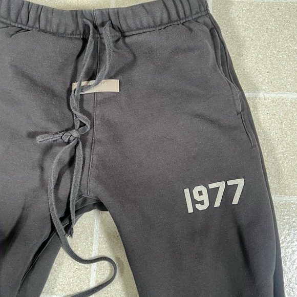 Fear Of God Essentials Sweatpants Men Small Black 1977 Iron Joggers Stretch - Picture 2 of 6